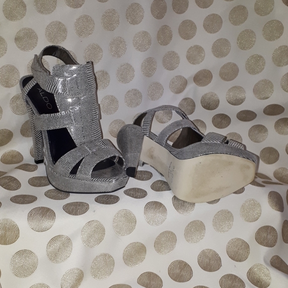 Going to a disco? - Picture 3 of 4